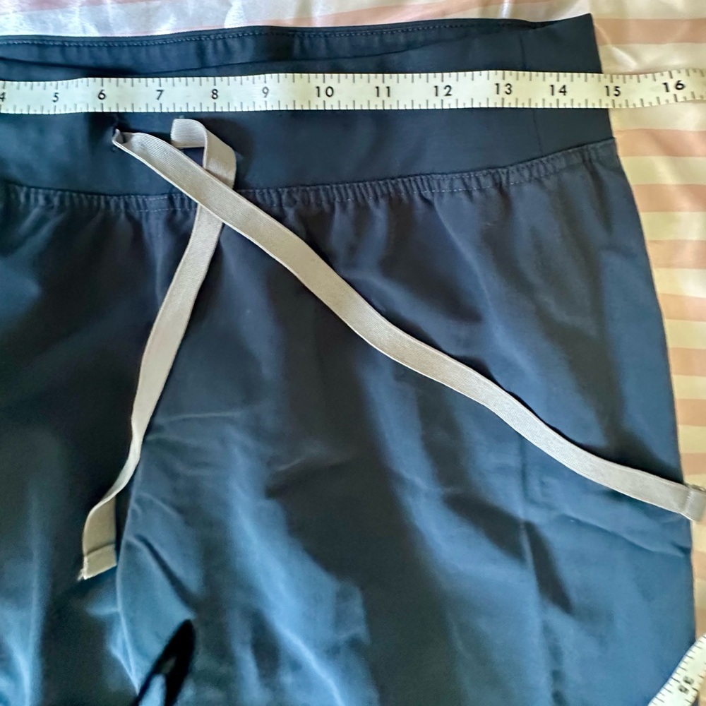 FIGS scrub pants.Tags cut out but I believe they are highwaisted Livingston M. - Picture 7 of 9